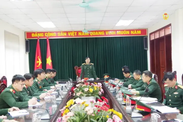 ĐOÀN CÔNG TÁC CỦA BỘ TƯ LỆNH CHẤM THI CÔNG TÁC CHUẤN BỊ HUẤN LUYỆN, XÂY DỰNG NỀN NẾP CHÍNH QUY VÀ CÁN BỘ HUẤN LUYỆN GIỎI CẤP BINH CHỦNG NĂM 2021 ĐỐI VỚI NHÀ MÁY X61
